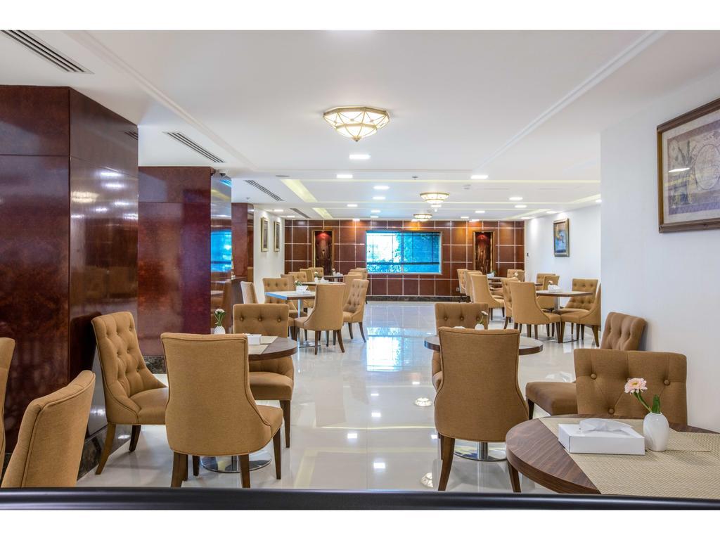 โรงแรมกัล์ฟ คอร์ต มานามา ภายนอก รูปภาพ
